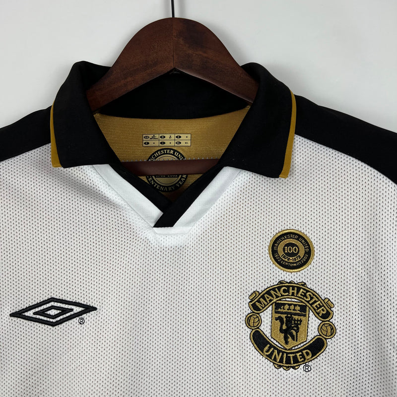 [NOVIDADE] Camisa Retrô Manchester United 2001/02 100th 2024/25