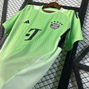 Camisa Bayern de Munique 2025/26 Goleiro Green