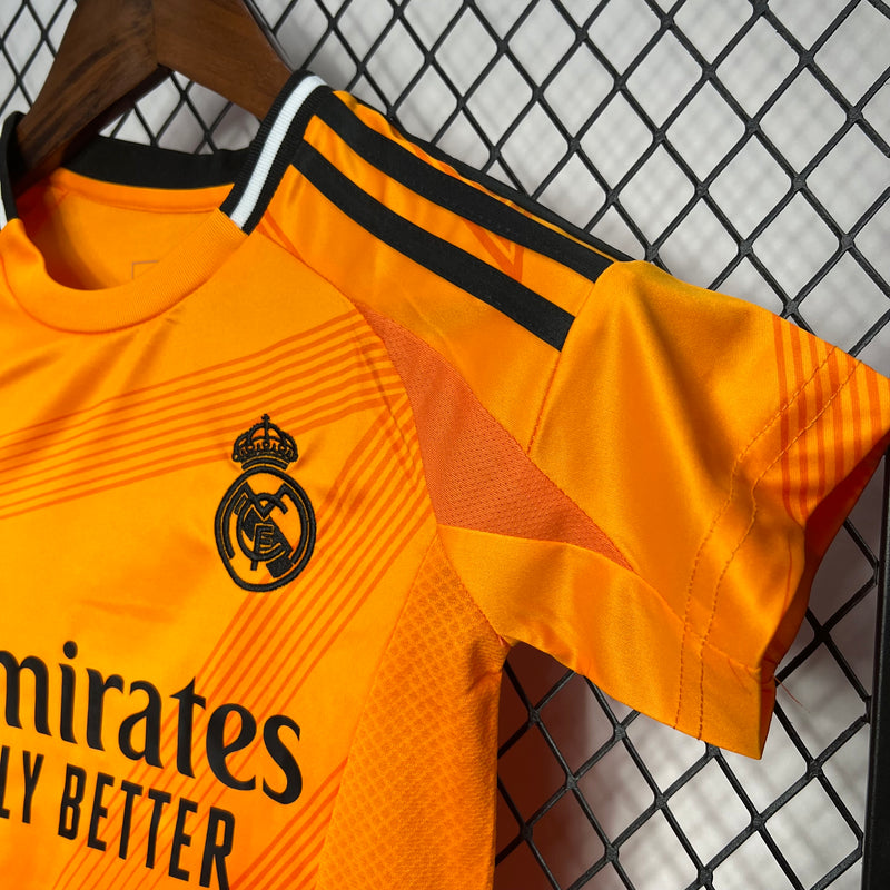 Conjunto Infantil Real Madrid 2024/25 Away