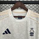 Camisa Nottingham Forest 2025/26 Away
