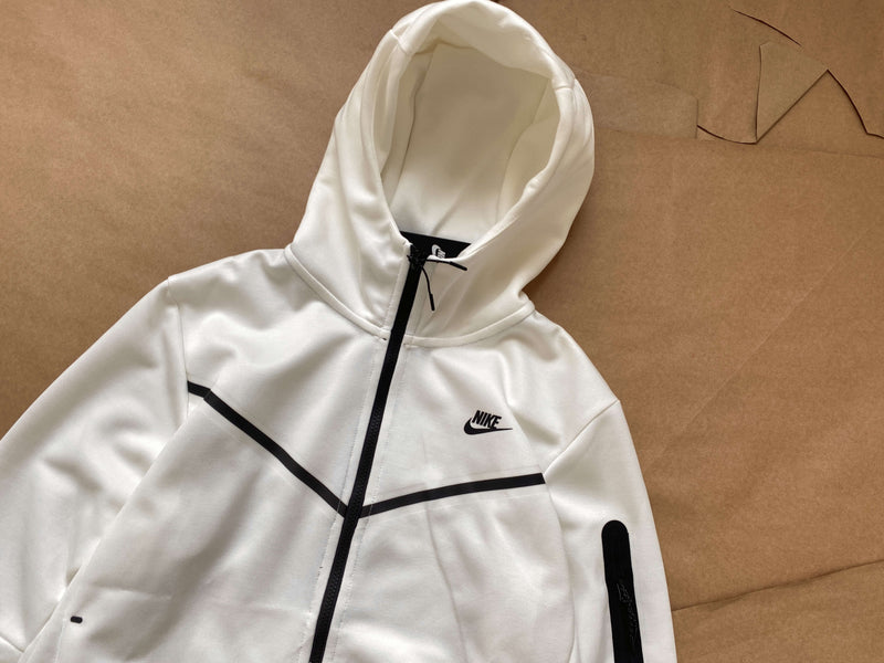 Conjunto Tech Fleece Nike -Branco