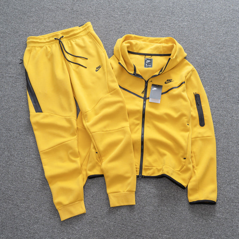 Conjunto Tech Fleece Nike - Amarelo