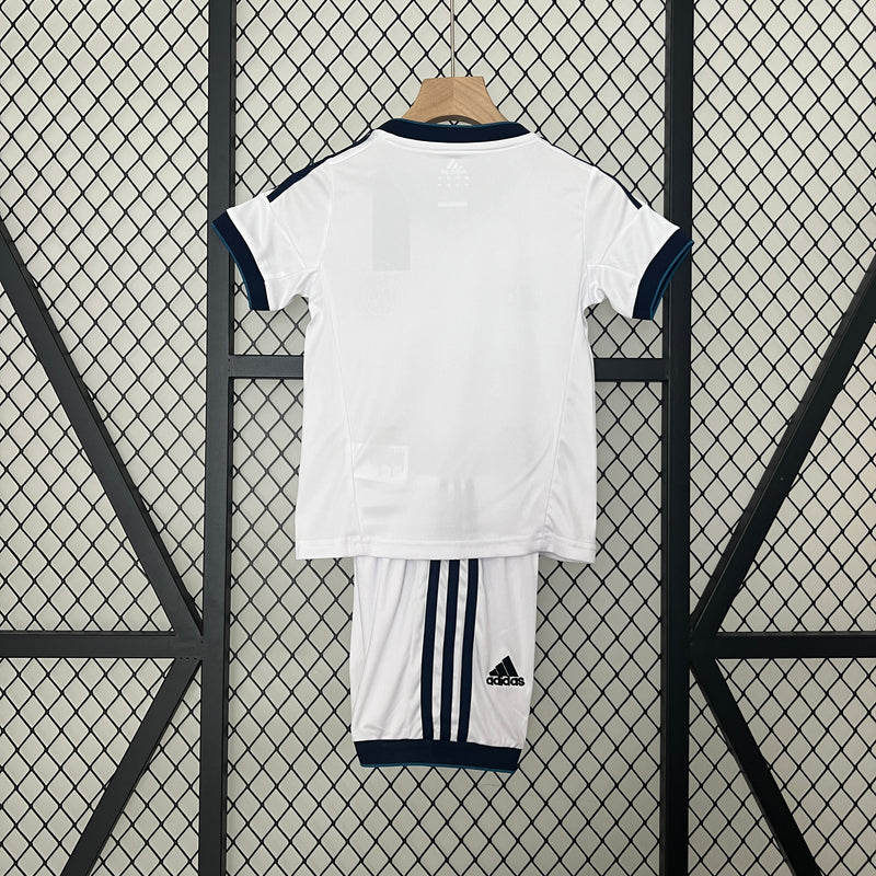 Conjunto Infantil Real Madrid 2012/13 Home