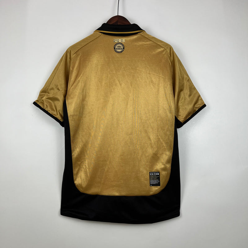 [NOVIDADE] Camisa Retrô Manchester United 2001/02 100th 2024/25