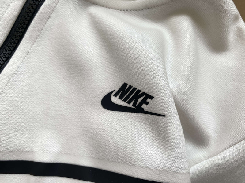 Conjunto Tech Fleece Nike -Branco